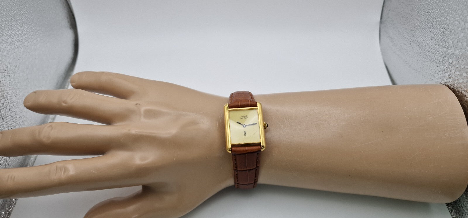 Must de Cartier Tank 18ct Gold on Silver Mid Size Vintage Mechanical Watch.