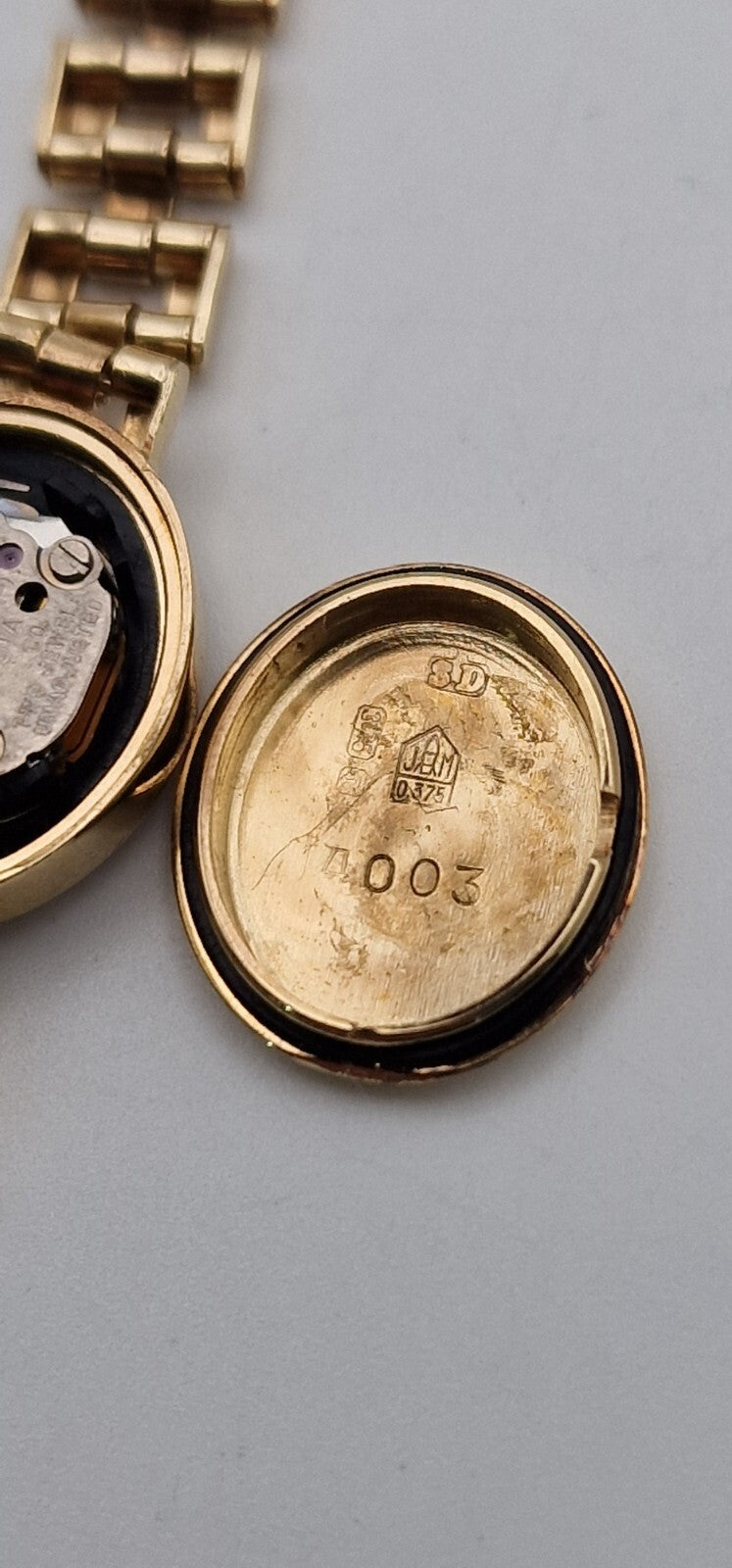 Rotary 9ct Gold Lady’s Diamond Watch | 30 Diamond Bezel | White Dial | 9ct Gold Bracelet | Vintage Luxury Timepiece