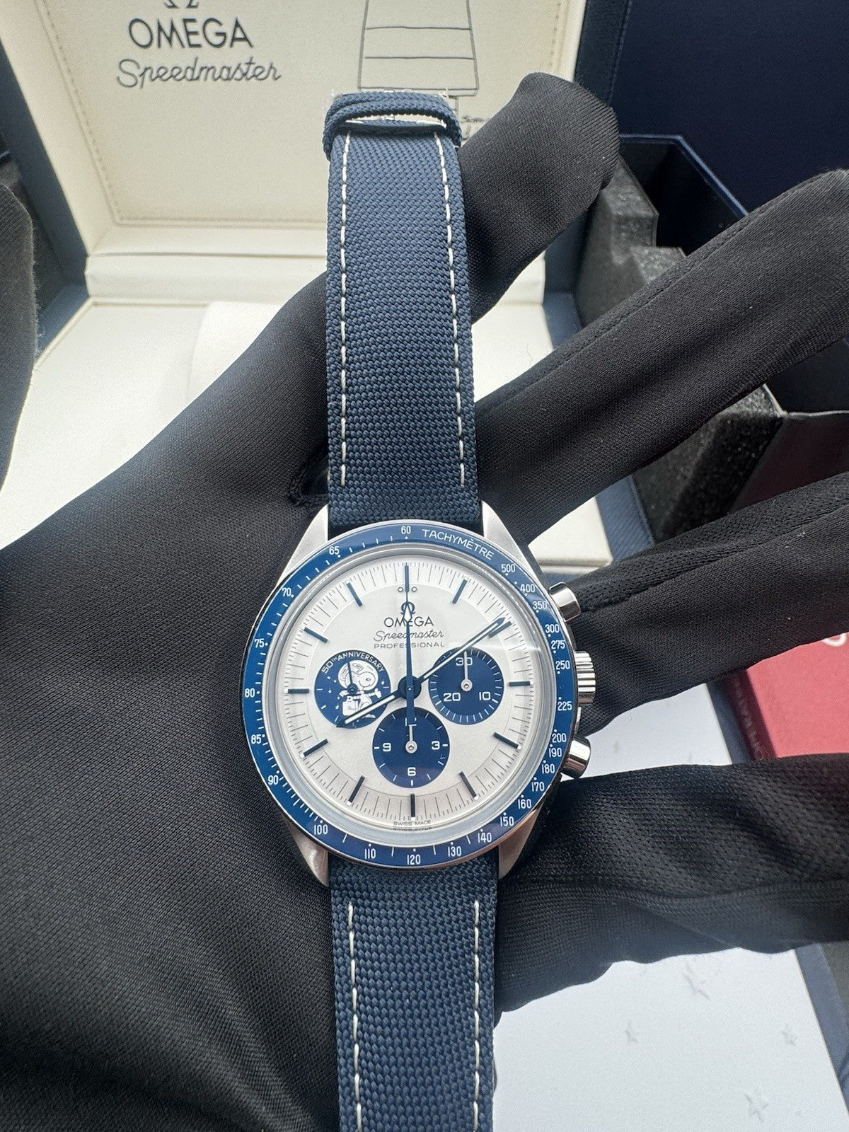 2025 Omega Speedmaster SILVER SNOOPY AWARD BLUE 310.32.42.50.02.001 Watch Unworn