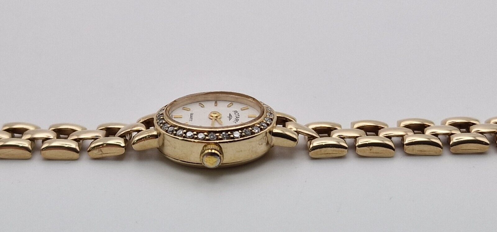 Rotary 9ct Gold Lady’s Diamond Watch | 30 Diamond Bezel | White Dial | 9ct Gold Bracelet | Vintage Luxury Timepiece