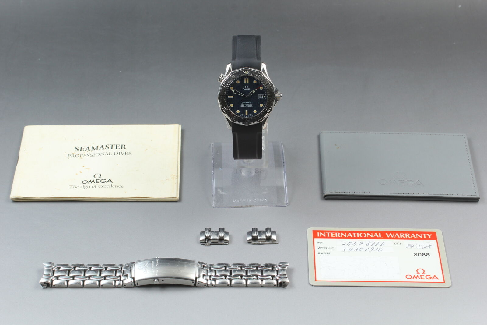 Omega Seamaster 300M QZ 2562.80 Blue Dial Men's Watch - Paper & 2 Bands