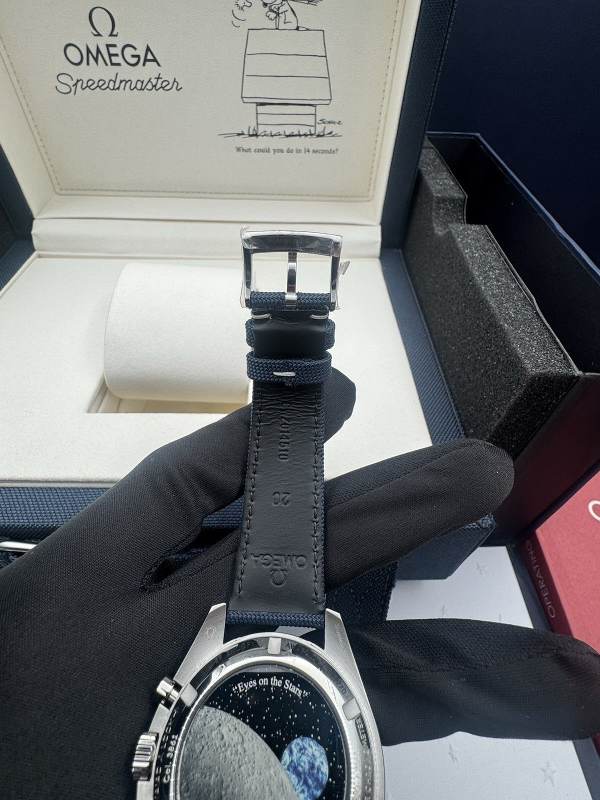 2025 Omega Speedmaster SILVER SNOOPY AWARD BLUE 310.32.42.50.02.001 Watch Unworn