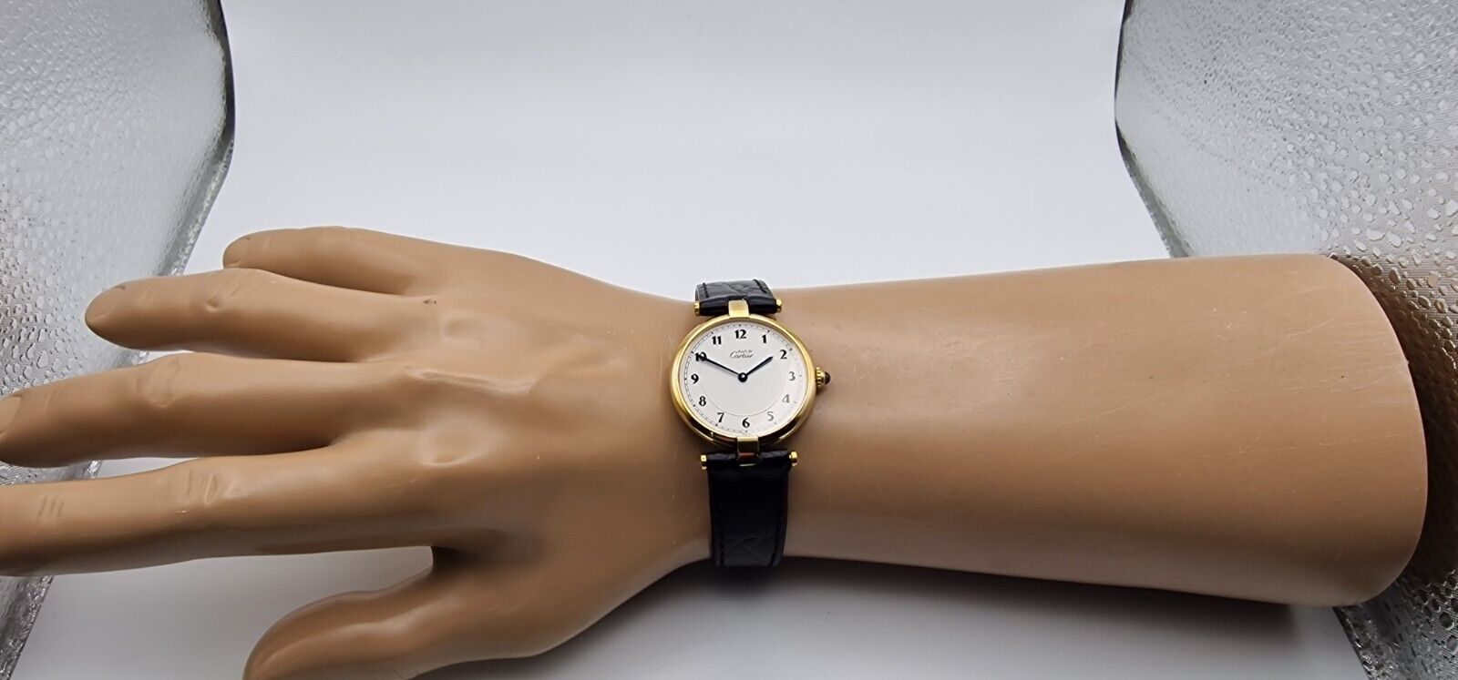 Must de Cartier Vendome 18ct Gold on Silver Mid Size Watch on New Leather Strap.