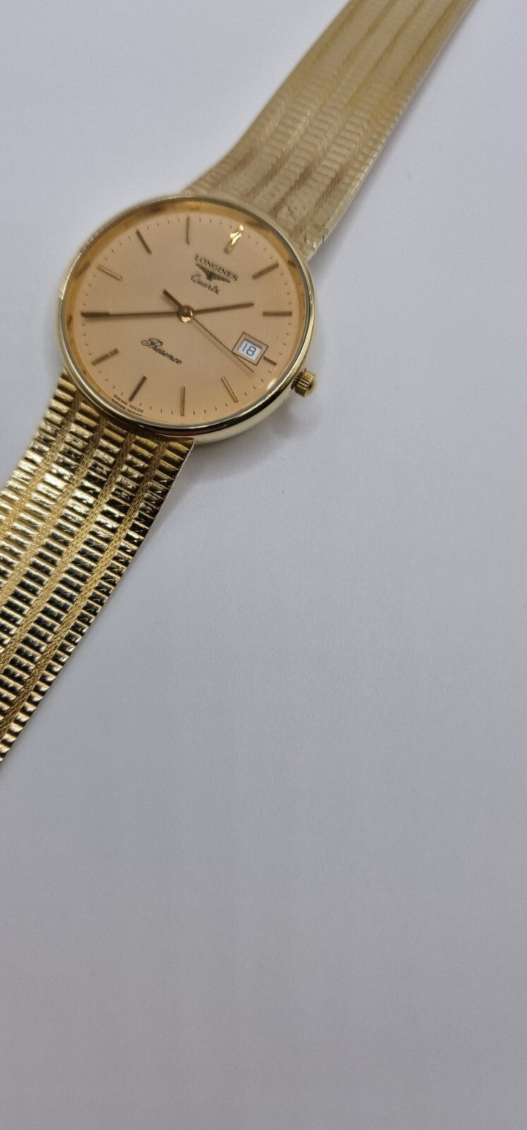 Longines Présence Gents 9ct Gold Watch | Salmon Dial | Six Jewel Movement | 9ct Gold Bracelet | Vintage Luxury Timepiece | With Longines Box