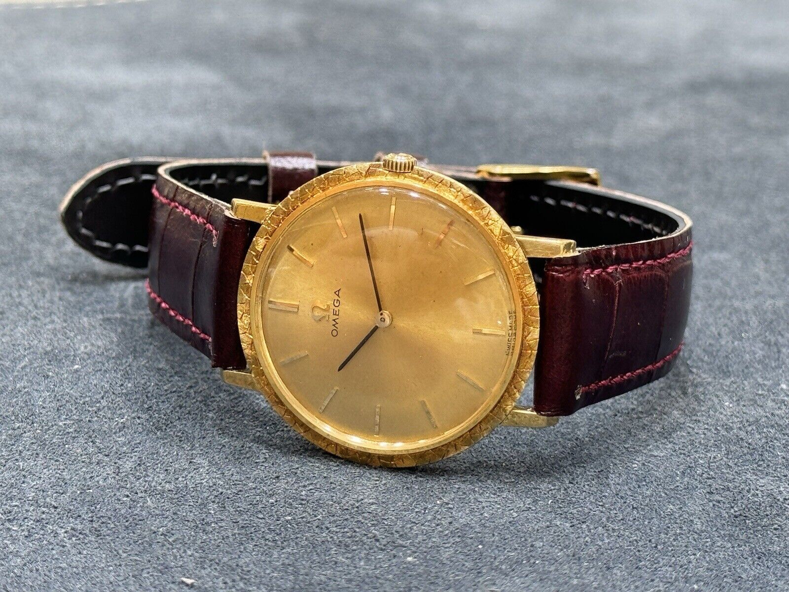 Omega Watch Manual Cal.620 Solid Gold 18K 750 Mens Swiss Made