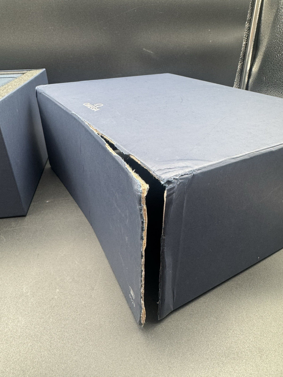 2025 Omega Speedmaster SILVER SNOOPY AWARD BLUE 310.32.42.50.02.001 Watch Unworn