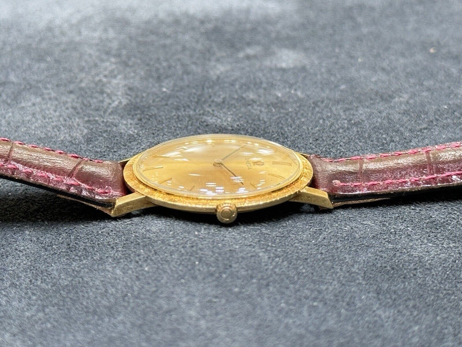 Omega Watch Manual Cal.620 Solid Gold 18K 750 Mens Swiss Made