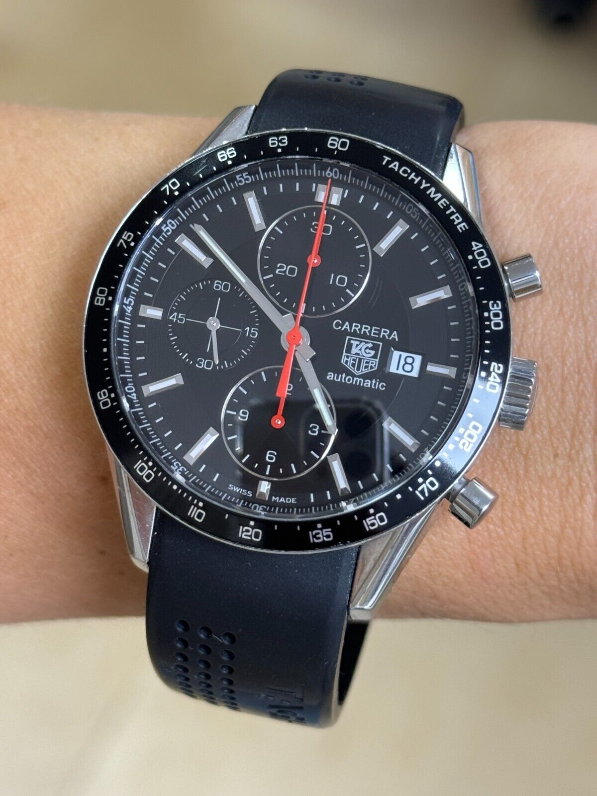 Tag Heuer Carrera Calibre 16 Chronograph | Ref. CV2014-2 | 41.5mm Swiss Automatic Men’s Watch | Original Dial & Rubber Strap