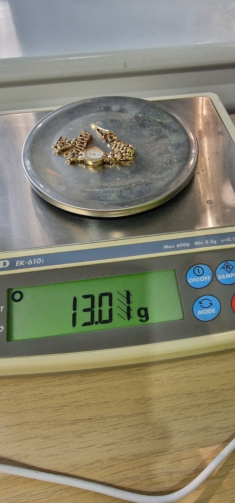 Rotary 9ct Gold Lady’s Diamond Watch | 30 Diamond Bezel | White Dial | 9ct Gold Bracelet | Vintage Luxury Timepiece