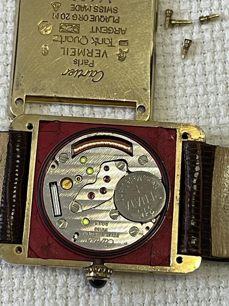 Cartier Tank Vermeil Quartz Argent 925 Midsize Tri Color 23.5x30.5mm Swiss Made