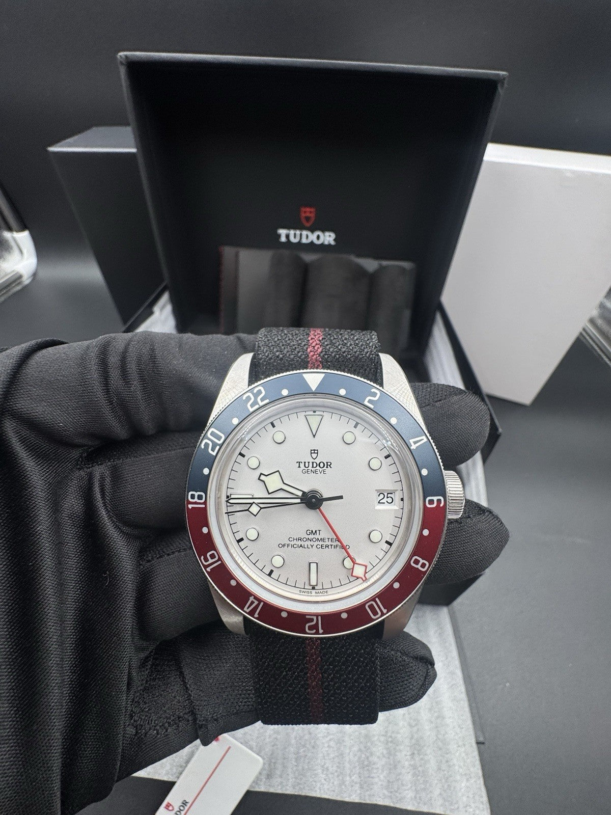 2025 TUDOR BLACK BAY GMT OPALINE DIAL FABRIC STRAP WATCH M79830RB-0012 UNWORN