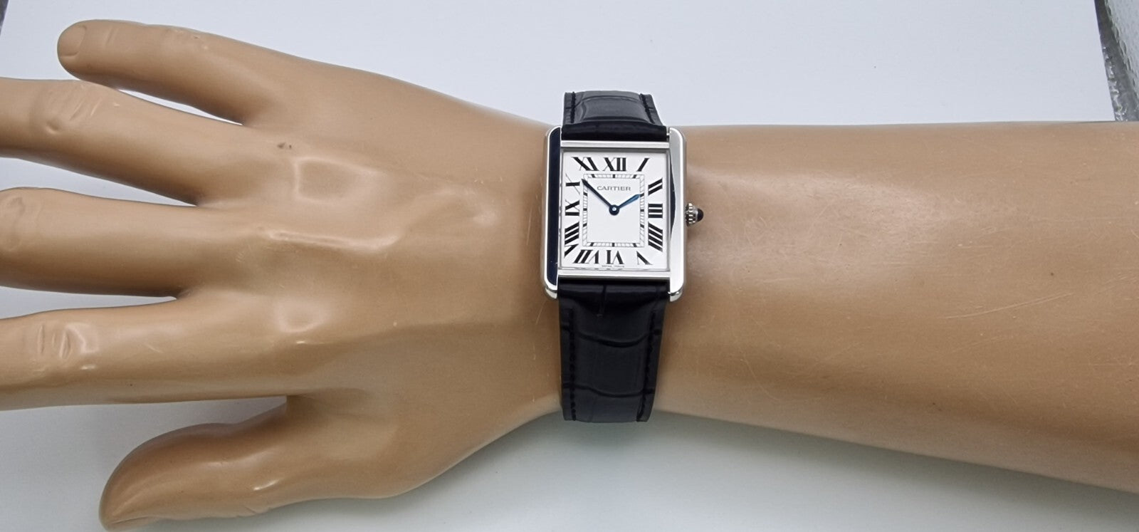 Cartier Tank Solo Gents Watch | Stainless Steel | Blue Cabochon Crown | Leather Strap | Luxury Timepiece