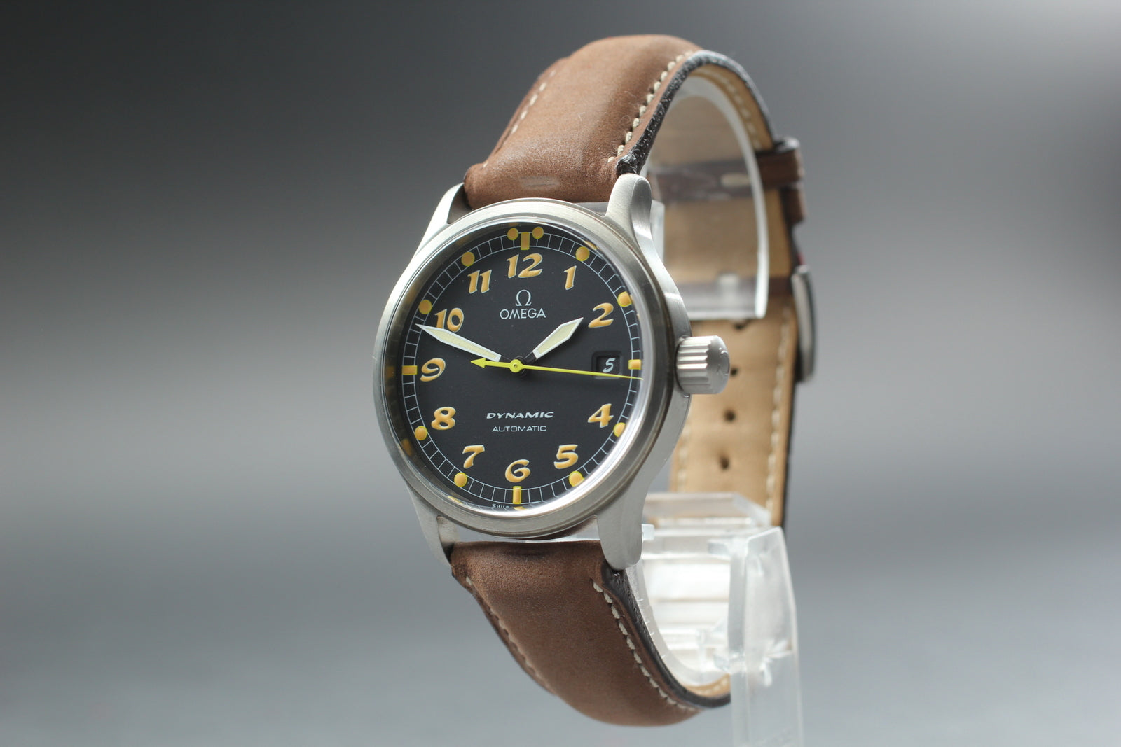 [A.MINT/Case ] Vintage Omega Dynamic Cal.1106 Black Dial AT 41MM Men's Watch