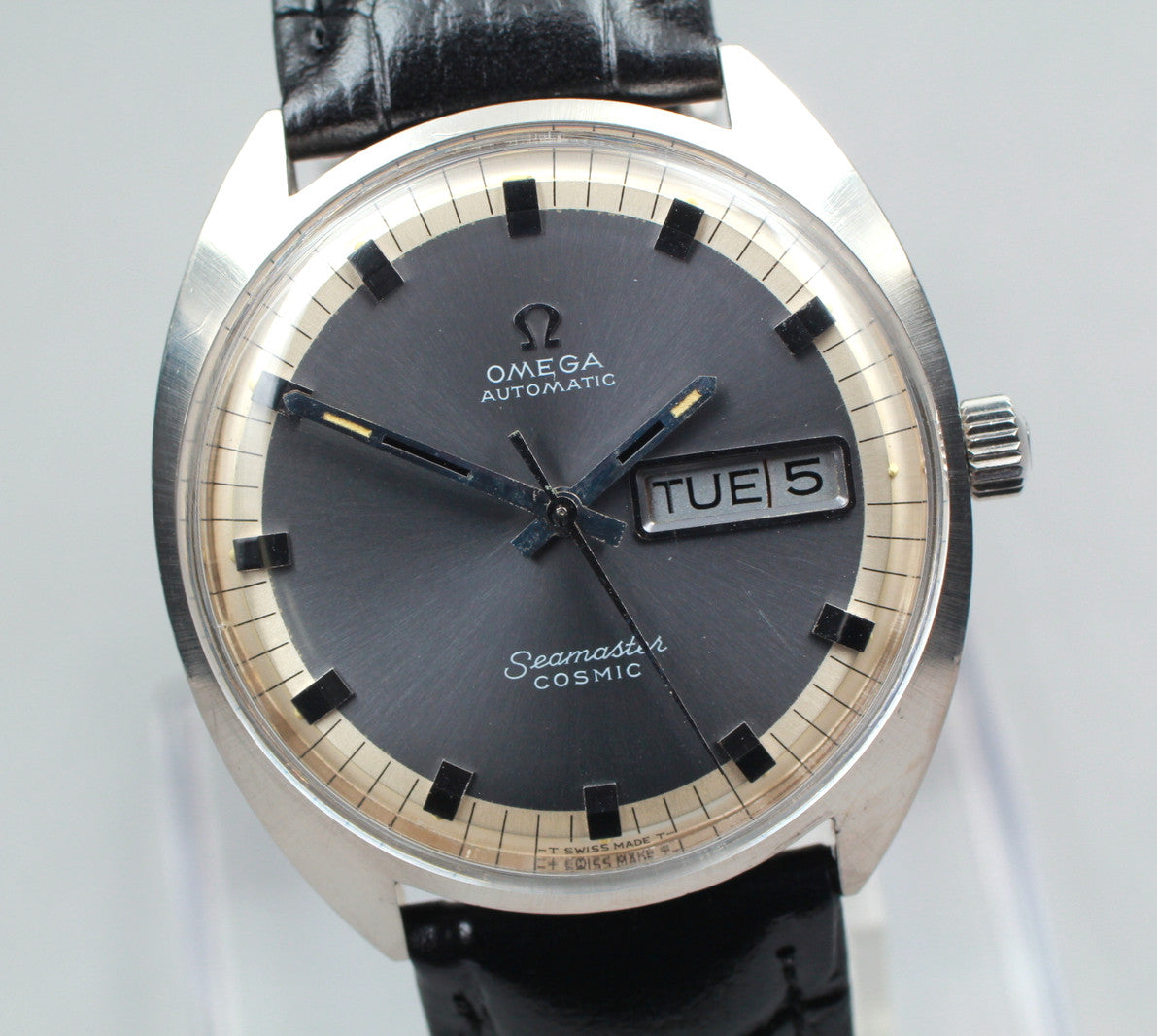 Vintage Omega Seamaster Cosmic Day-Date 166.036 Tool 107 Cal.752 Auto Watch