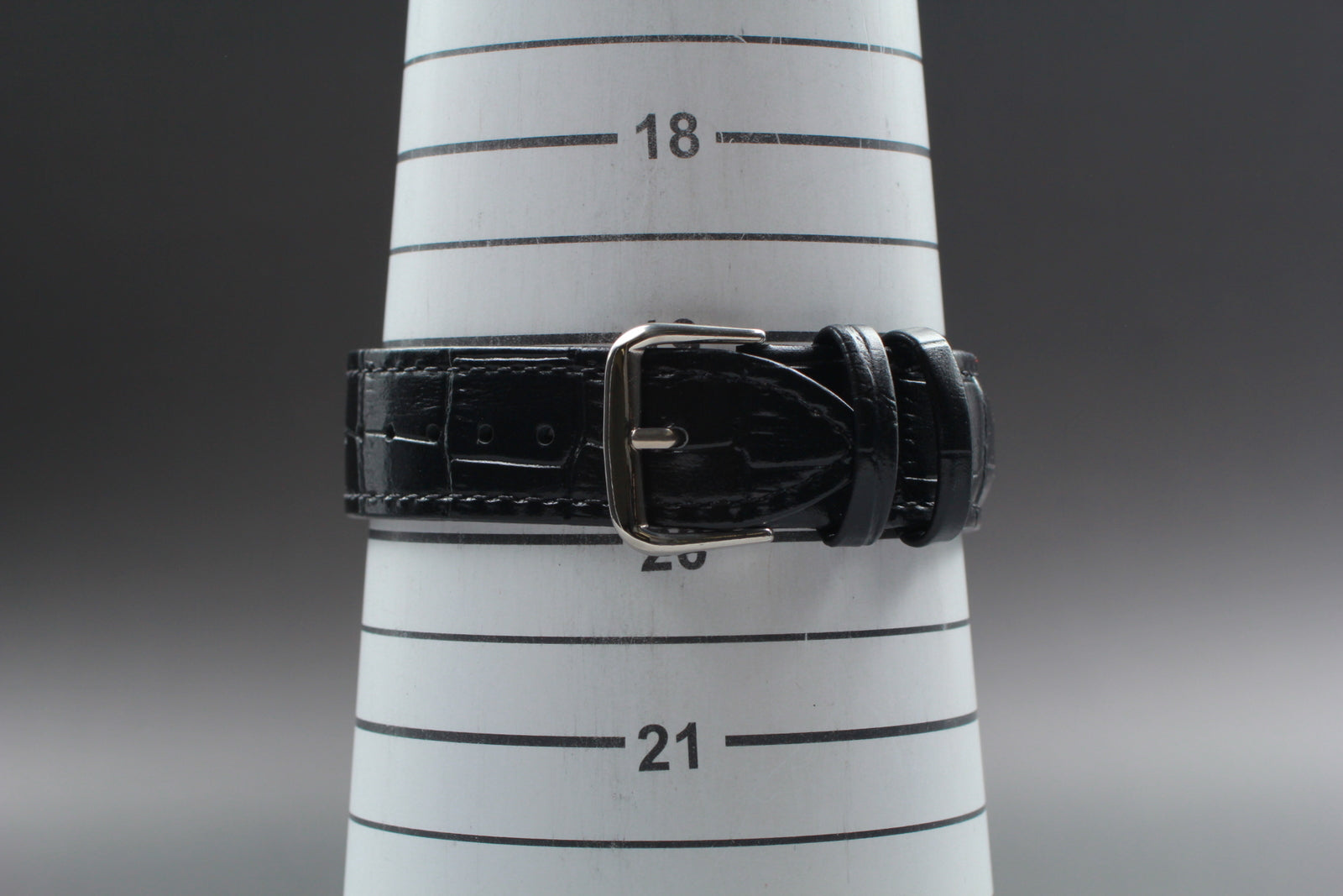 Vintage Omega Seamaster Cosmic Day-Date 166.036 Tool 107 Cal.752 Auto Watch