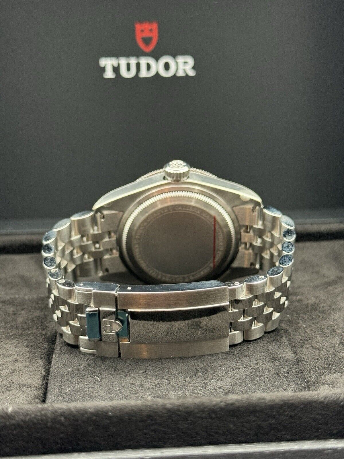 2025 Tudor Black Bay 41mm Monochrome Jubilee Black Dial Watch M7941A1A0NU-0003