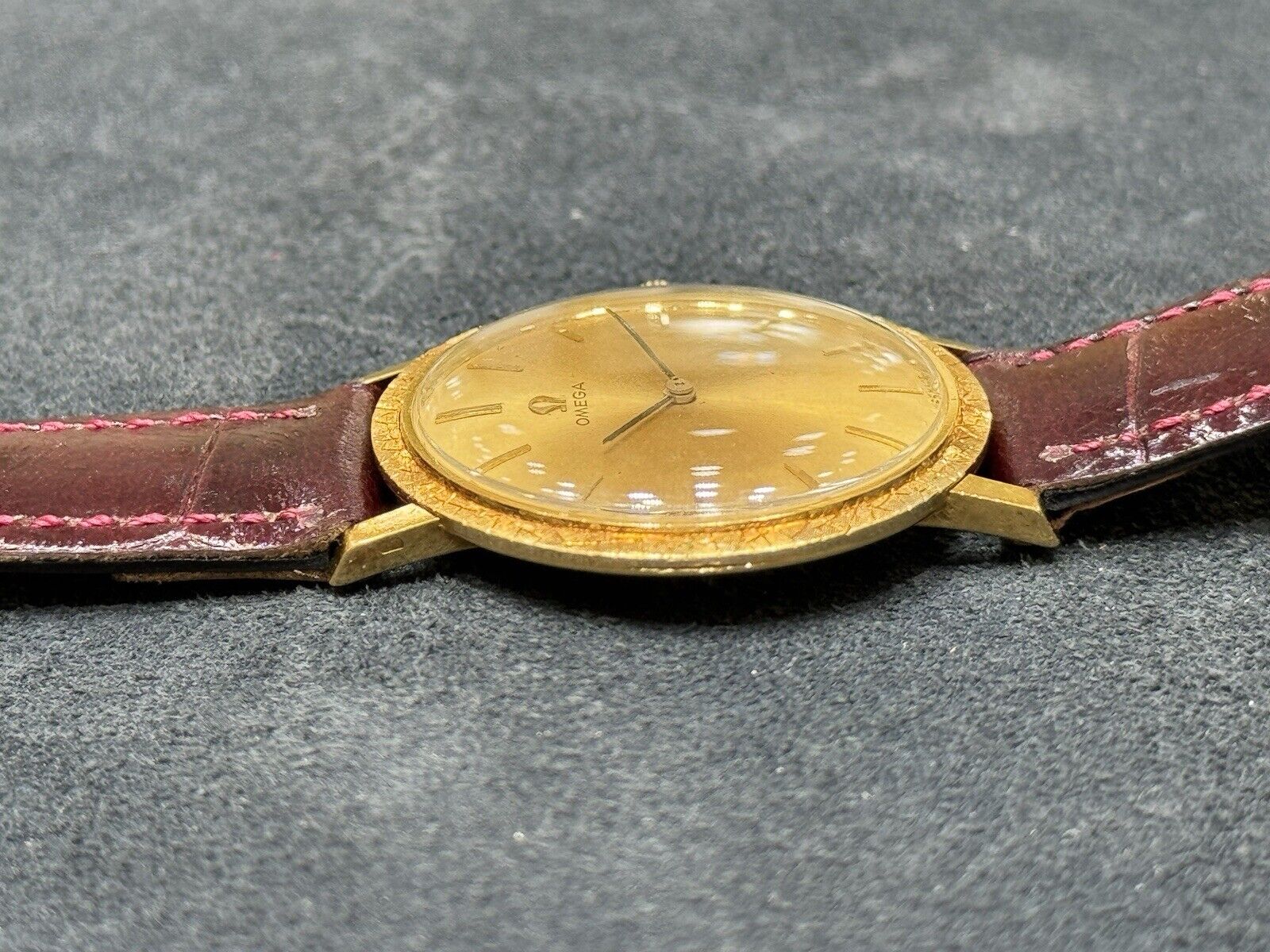 Omega Watch Manual Cal.620 Solid Gold 18K 750 Mens Swiss Made