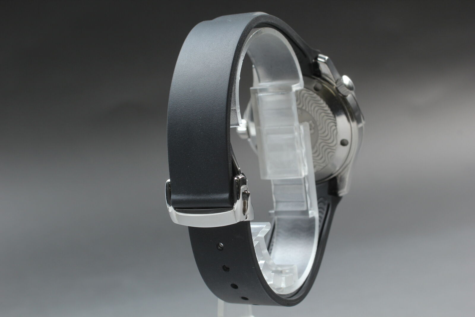 Omega Seamaster 300M QZ 2562.80 Blue Dial Men's Watch - Paper & 2 Bands