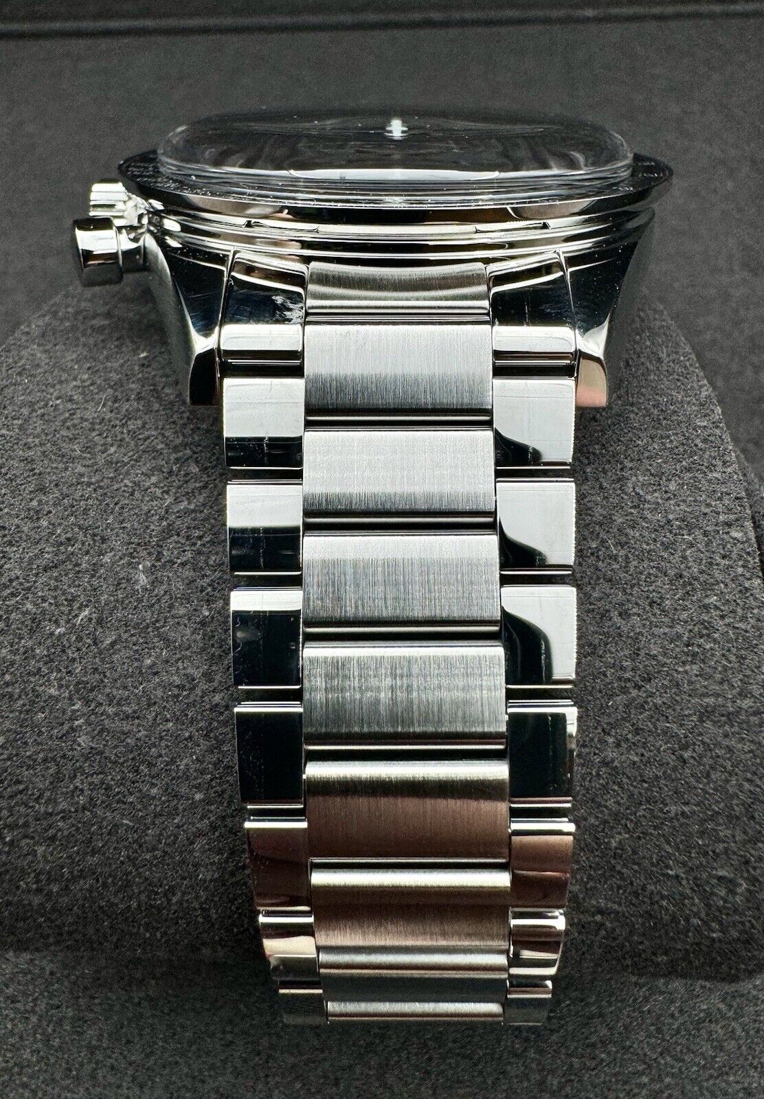 2025 OMEGA Speedmaster First in Space 310.30.40.50.06.001  Bracelet Watch