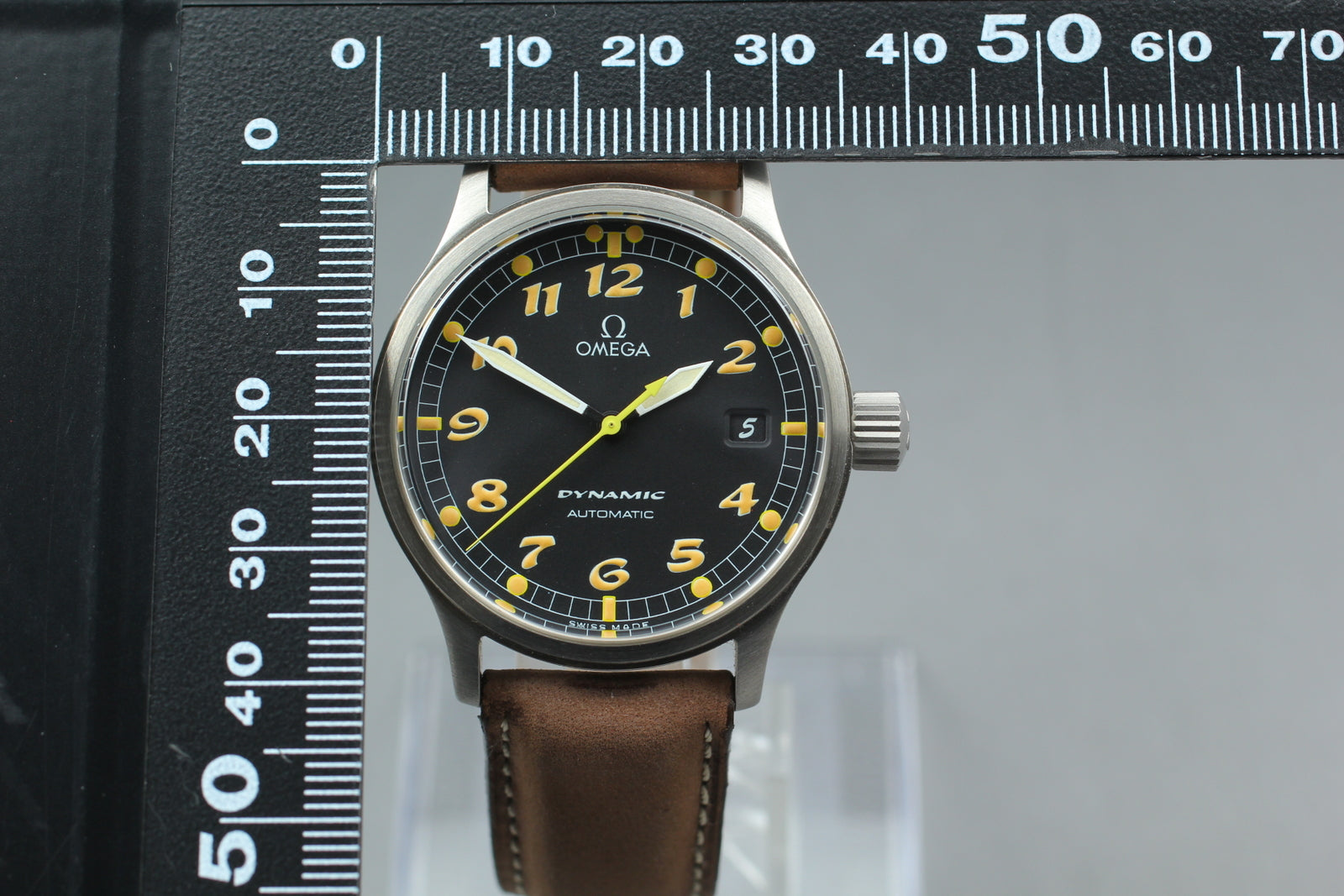 [A.MINT/Case ] Vintage Omega Dynamic Cal.1106 Black Dial AT 41MM Men's Watch