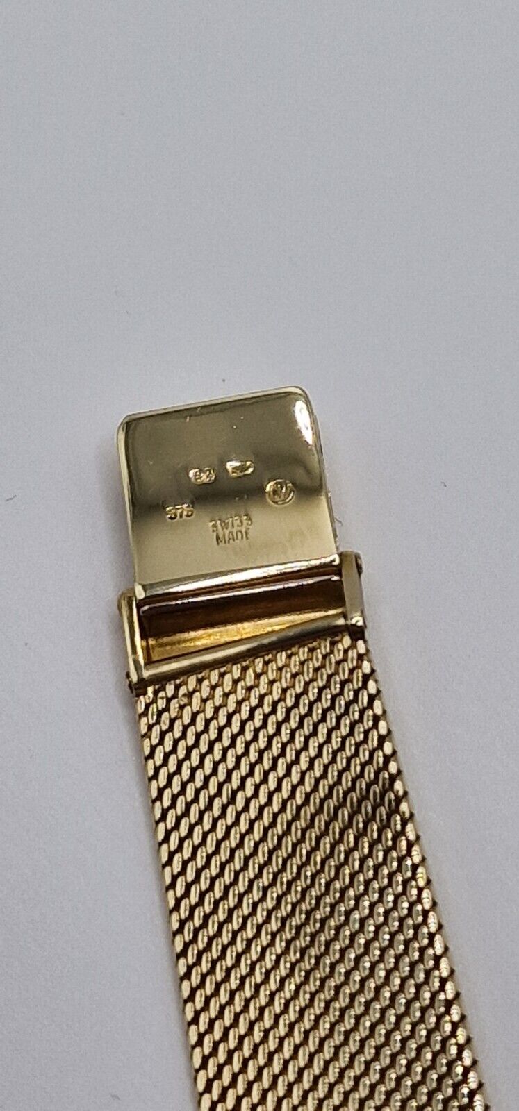 Longines Présence Gents 9ct Gold Watch | Salmon Dial | Six Jewel Movement | 9ct Gold Bracelet | Vintage Luxury Timepiece | With Longines Box